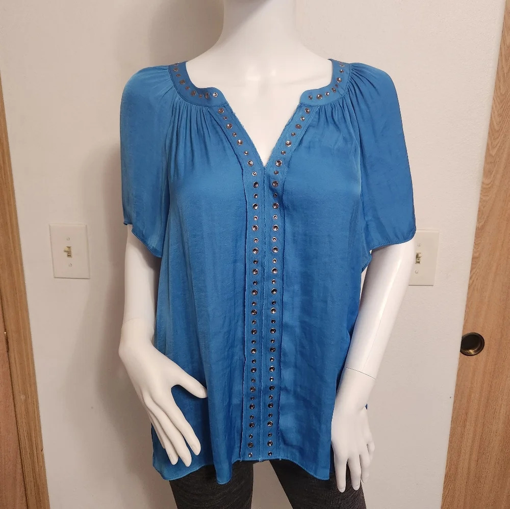 Vince Camuto blouse‎ size medium NWT